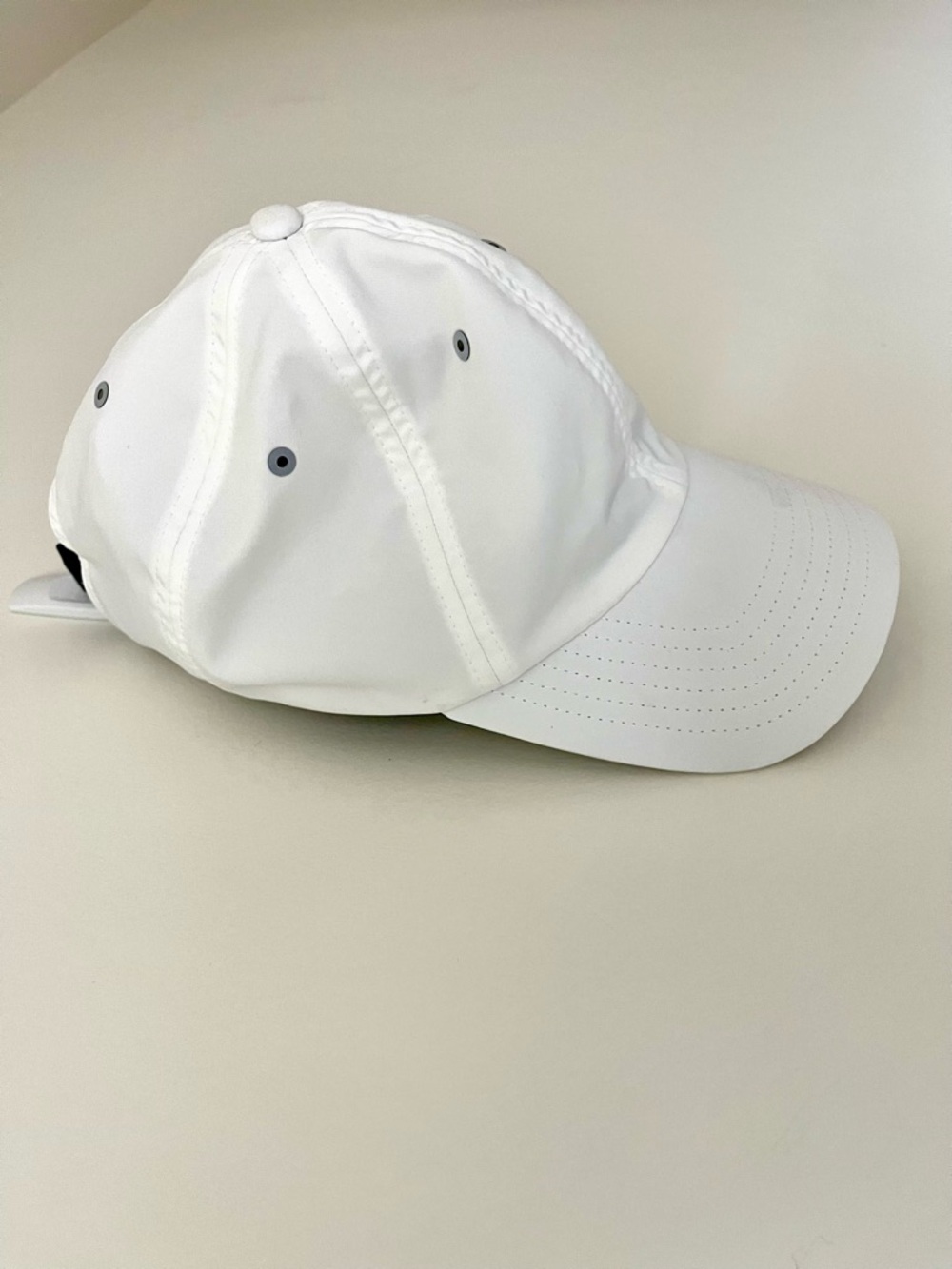 Vinyard Vines Performance Baseball Hat - Picture 2 of 6
